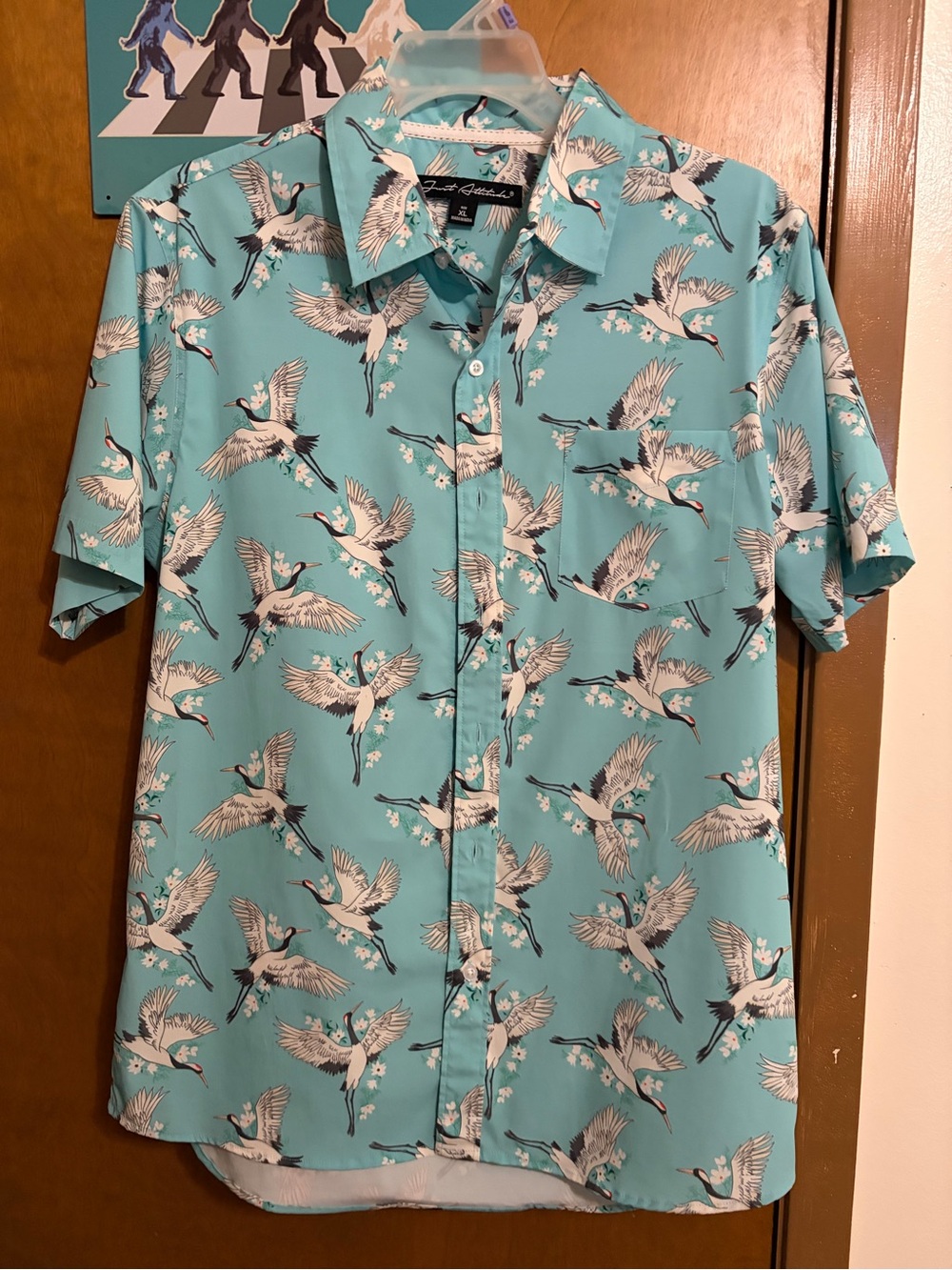 Men's Short-Sleeve Button-Down Shirt in Aqua Crane Print